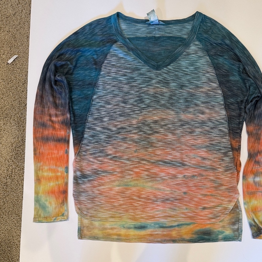 Hard Tail Multicolor V-Neck‎ Men or Women's Tee shirt size S